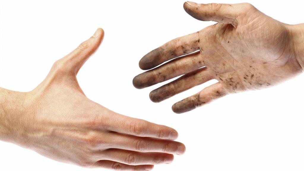 Грязные руки — источник кишечных инфекций, фото